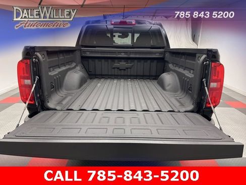 Used 2021 Chevrolet Colorado Z71 w/ Z71 Midnight Edition image 21