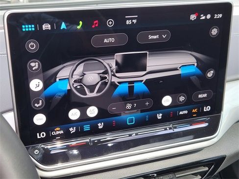 New 2025 Volkswagen Tiguan SE R-Line image 17