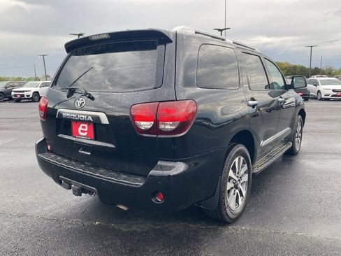 Used 2020 Toyota Sequoia Limited w/ Safety & Convenience Package image 7