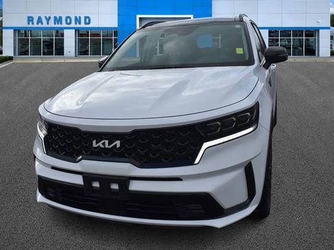 Certified 2023 Kia Sorento SX image 7