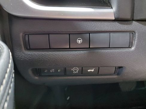 Used 2025 Nissan Rogue SV AWD/4WD image 31