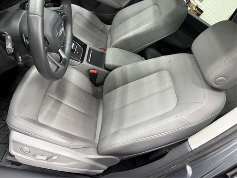 Used 2019 Audi Q5 Prestige w/ Prestige Package AWD/4WD image 16