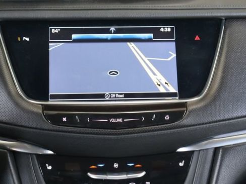 Used 2017 Cadillac XT5 Luxury w/ Driver Awareness Package FWD image 18