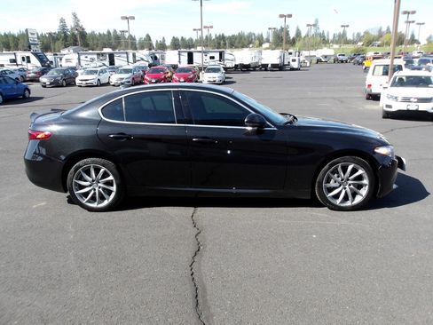 Used 2017 Alfa Romeo Giulia AWD w/ Cold Weather Package image 6