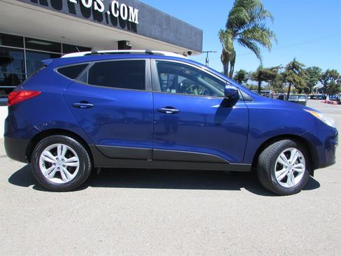Used 2012 Hyundai Tucson GLS FWD image 8