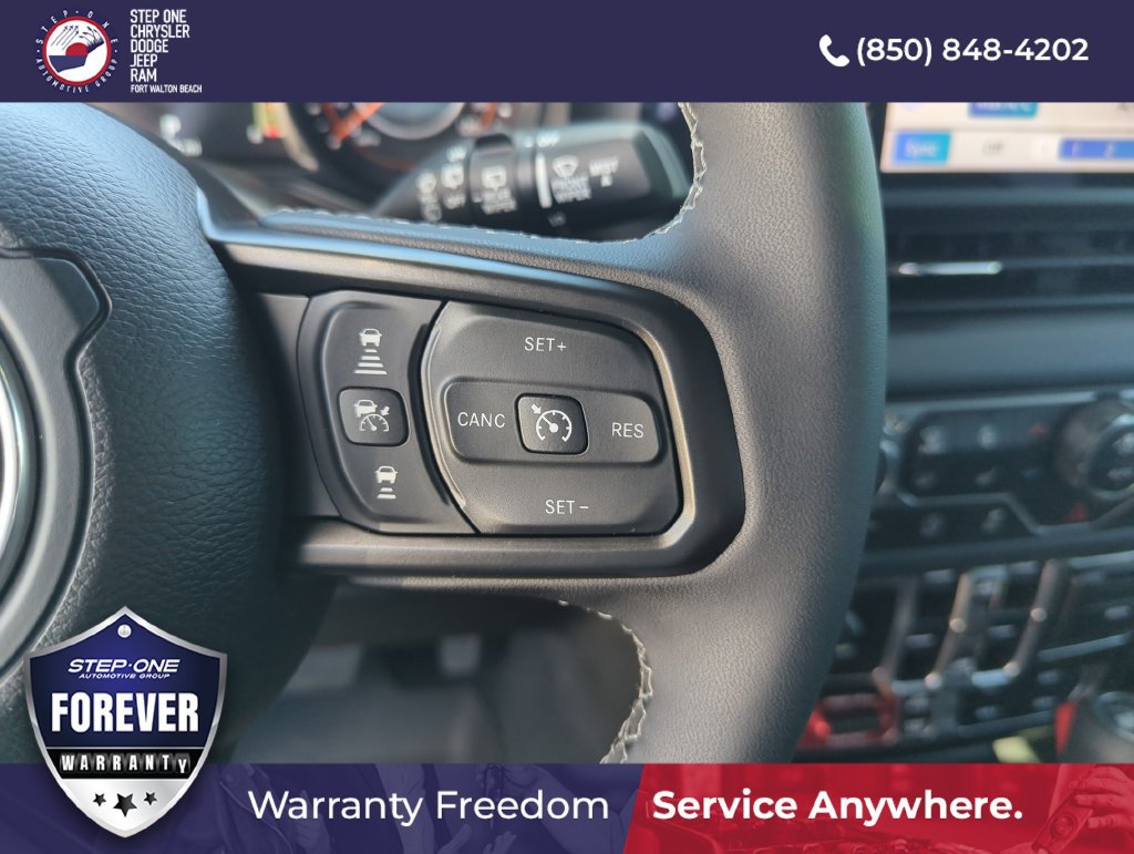 Used 2025 Jeep Wrangler Unlimited Rubicon AWD/4WD image 22