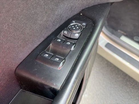 Used 2016 Lincoln MKX Reserve w/ Technology Package image 11