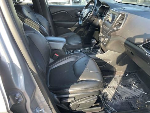 Used 2019 Jeep Cherokee Latitude Plus image 46