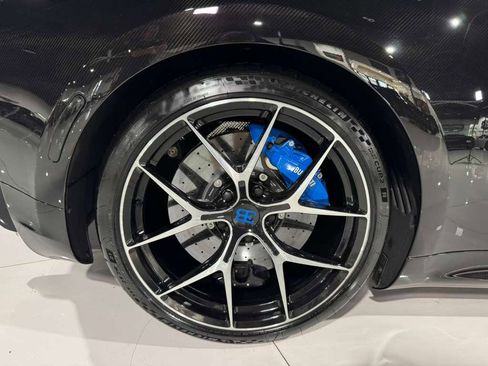 Used 2022 Bugatti Chiron Pur Sport image 42