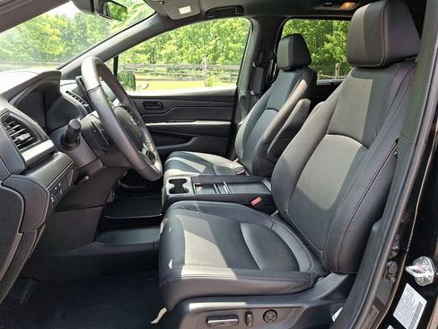 Used 2024 Honda Odyssey Sport image 14