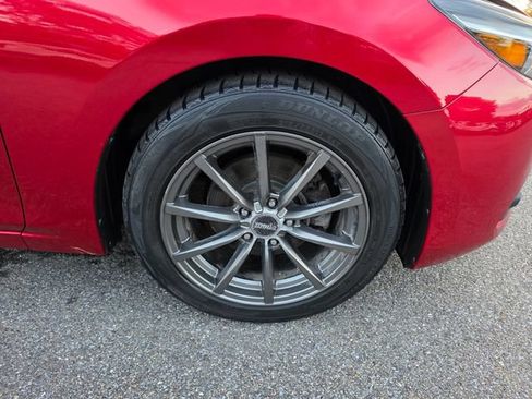 Used 2018 MAZDA MAZDA3 Grand Touring w/ Premium Equipment Package FWD image 12