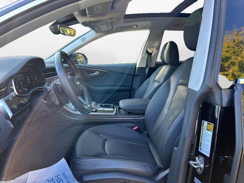 Used 2023 Audi Q8 Prestige image 9