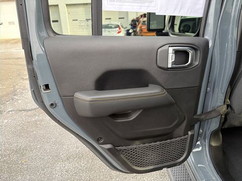 Used 2024 Jeep Wrangler Unlimited Sahara w/ Safety Group image 13