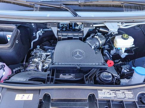 New 2025 Mercedes-Benz Sprinter 2500 image 27