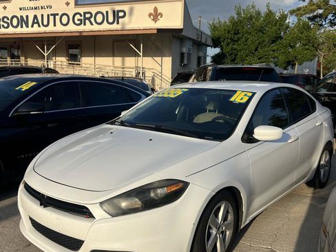 Used 2016 Dodge Dart SXT FWD image 3
