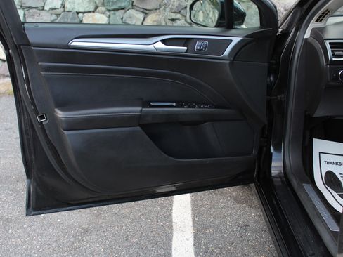 Used 2013 Ford Fusion Titanium image 12