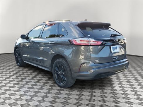 Certified 2022 Ford Edge SE w/ Black Appearance Package image 4