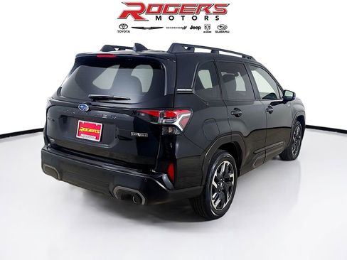 Used 2025 Subaru Forester Limited w/ Popular Package AWD/4WD image 8