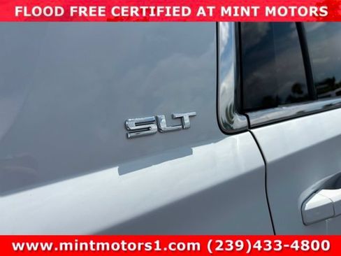 Used 2017 GMC Yukon SLT AWD/4WD image 19