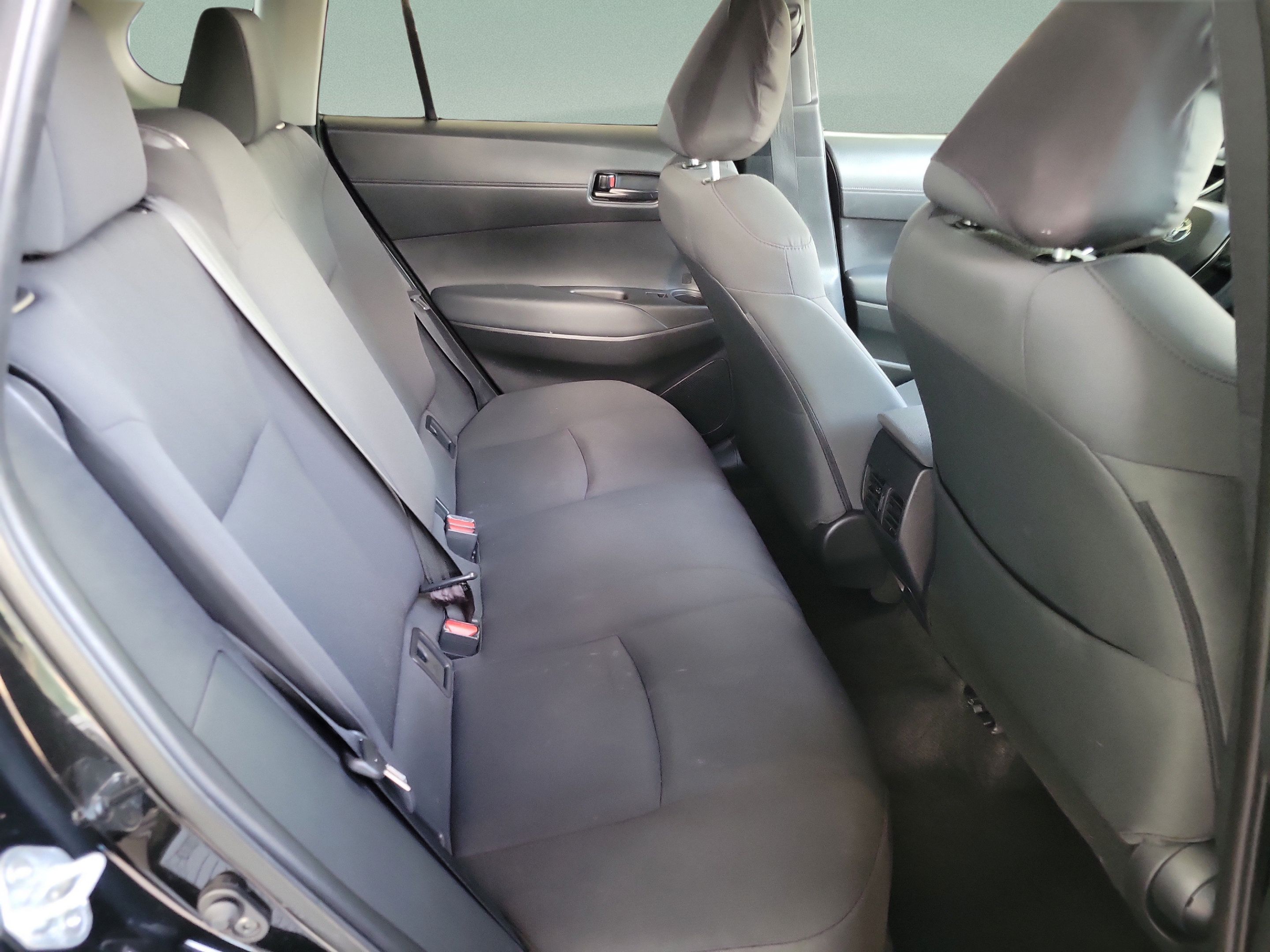 Used 2022 Toyota Corolla Cross LE FWD image 28