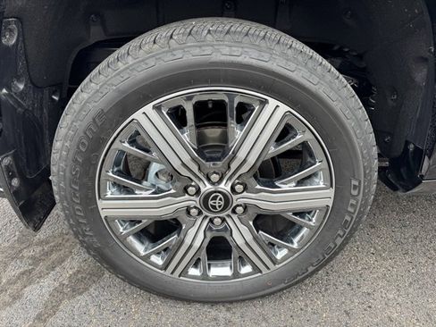 Used 2026 Toyota Sequoia Capstone image 10