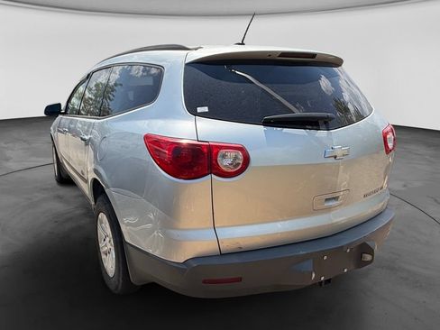 Used 2012 Chevrolet Traverse LS FWD image 7