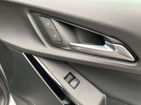 Used 2025 Chevrolet Equinox LT image 30