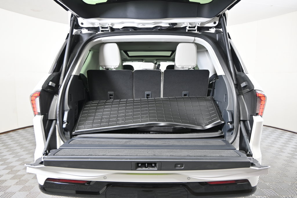 Used 2026 Lincoln Navigator Reserve w/ Jet Appearance Package AWD/4WD image 17