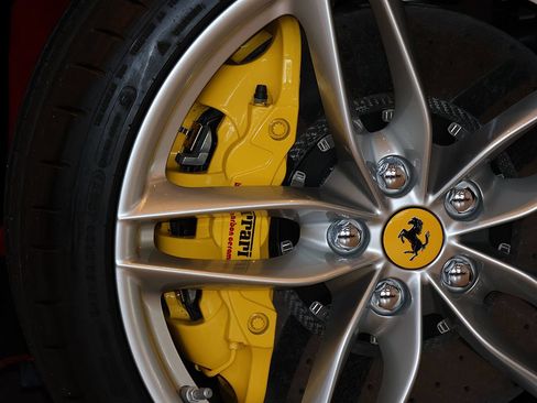Certified 2019 Ferrari 488 Spider RWD image 11