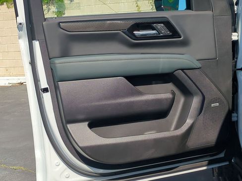 New 2026 GMC Yukon XL AT4 w/ AT4 Premium Plus Package AWD/4WD image 25