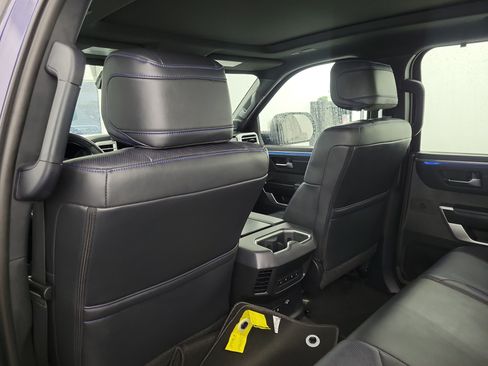 Used 2023 Toyota Tundra Platinum AWD/4WD image 9