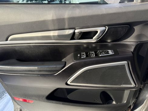 Used 2022 Kia Telluride LX image 35