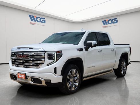 Used 2023 GMC Sierra 1500 Denali w/ Denali Reserve Package AWD/4WD image 5
