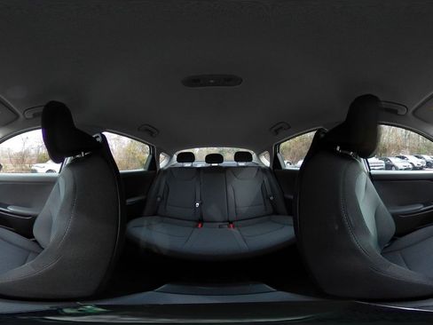 Used 2025 Kia K4 LXS image 39