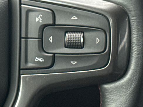 Used 2022 Chevrolet Suburban RST w/ Sport Performance Package image 31