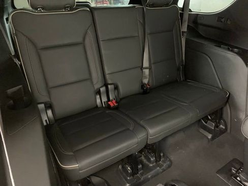 Used 2022 GMC Yukon SLT w/ SLT Premium Package AWD/4WD image 29
