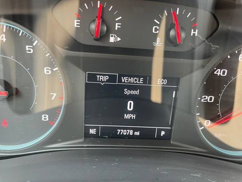 Used 2021 Chevrolet Malibu LT FWD image 26