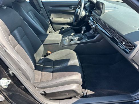 Used 2023 Honda Civic Sport image 13