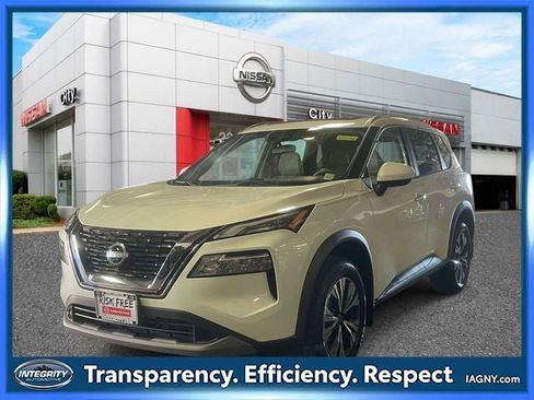 Used 2023 Nissan Rogue SV w/ SV Premium B Package AWD/4WD image 4