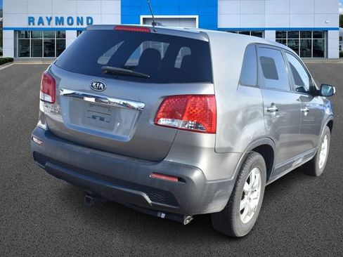 Used 2012 Kia Sorento LX image 3