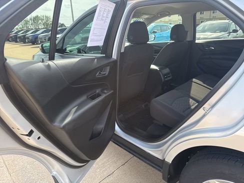Used 2019 Chevrolet Equinox LT image 34