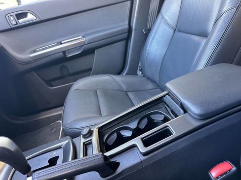 Used 2009 Volvo S40 T5 R-Design image 19