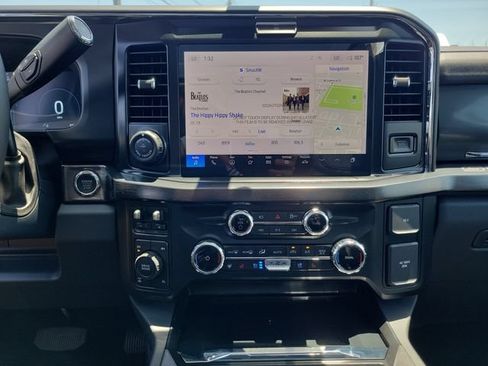 New 2026 Ford F250 Lariat w/ Black Appearance Package AWD/4WD image 24