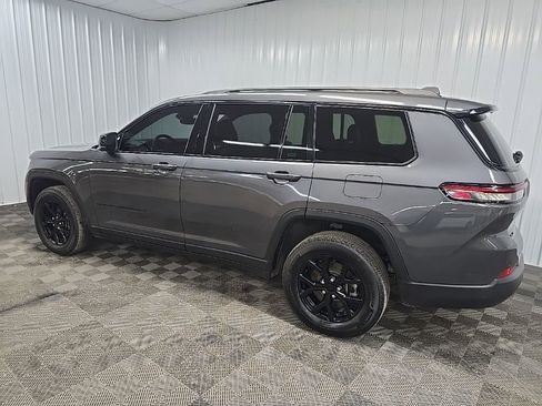 Used 2024 Jeep Grand Cherokee L Laredo AWD/4WD image 4