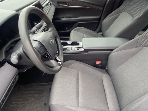 Certified 2025 Toyota Camry LE image 6