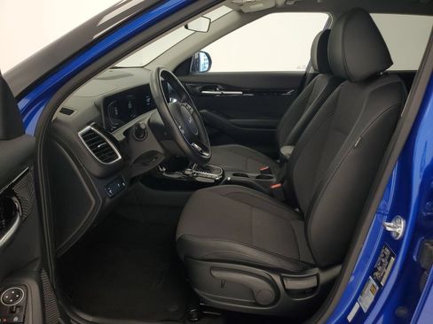 Used 2025 Kia Seltos S FWD image 12