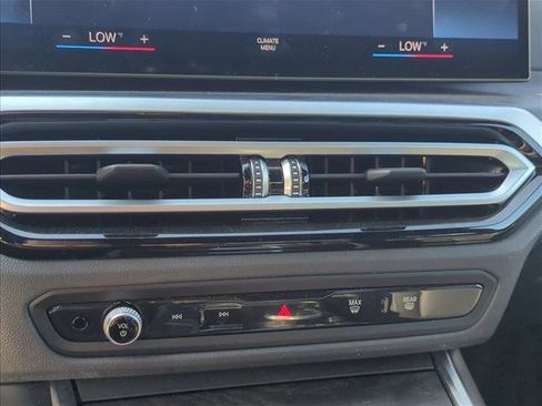 Used 2024 BMW 430i Coupe w/ Premium Package image 11