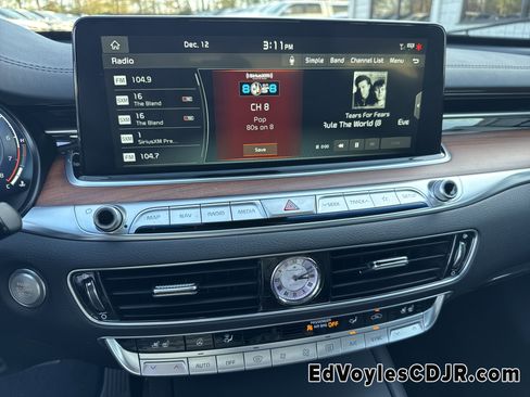 Used 2020 Kia K900 Luxury w/ VIP Package image 34