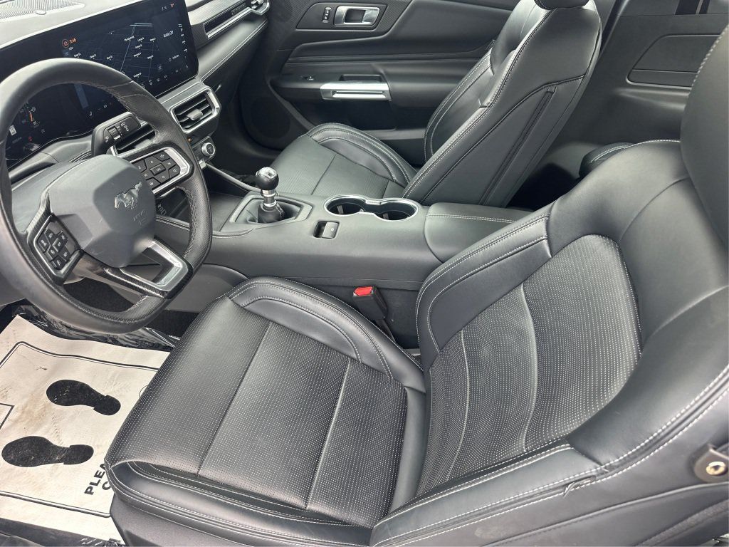 Used 2025 Ford Mustang GT Premium RWD image 12