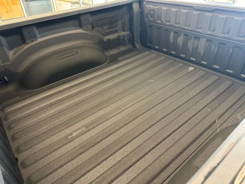 Used 2023 RAM 1500 Laramie AWD/4WD image 16